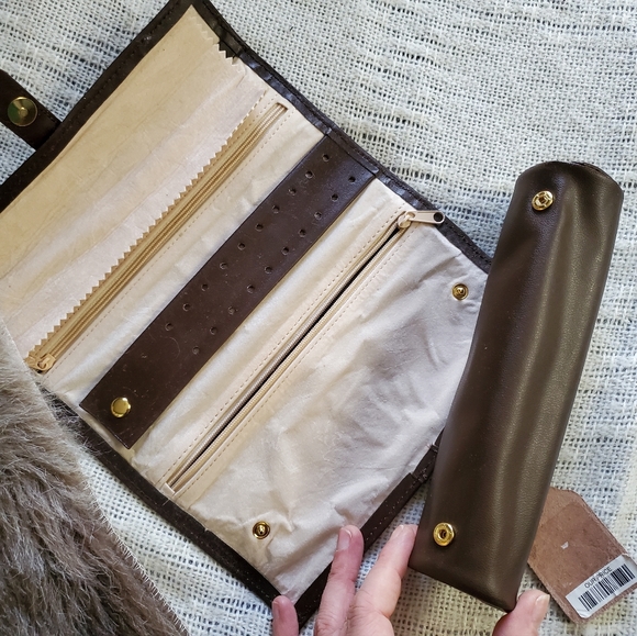 New Tuscan Designs Brown/Tan Croco Print Leather Jewelry or Pencil Roll. D-074 - Picture 7 of 12